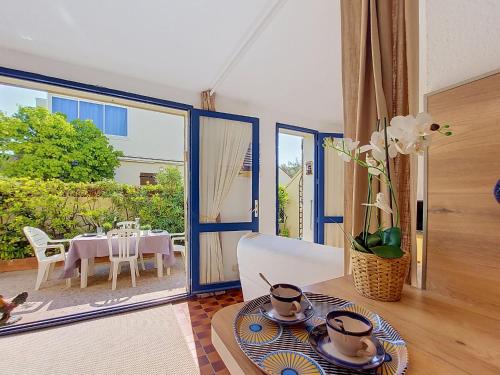 Apartment Les Supers Marines-3 by Interhome