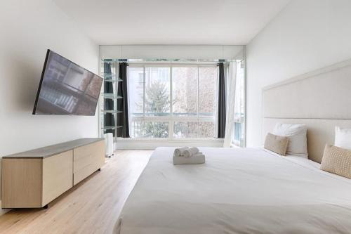 Luxury Apartment Montaigne Avenue