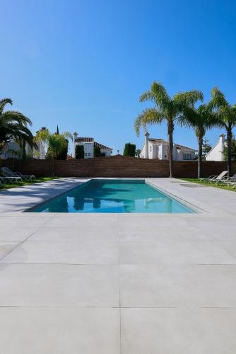 Villa Puerto Banus, Piscina, BBQ, Smart TV, AC, Discoteca, 12 personas photo 4