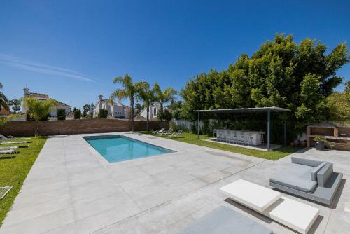 Villa Puerto Banus, Piscina, BBQ, Smart TV, AC, Discoteca, 12 personas photo 7