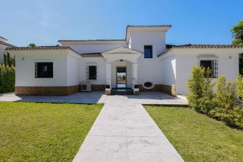 Villa Puerto Banus, Piscina, BBQ, Smart TV, AC, Discoteca, 12 personas photo 9