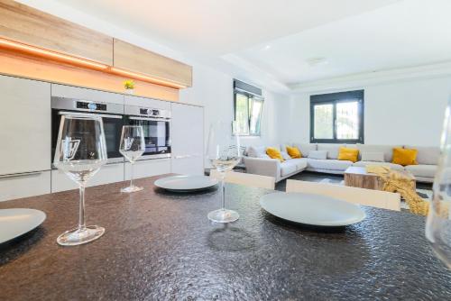 Villa Puerto Banus, Piscina, BBQ, Smart TV, AC, Discoteca, 12 personas photo 31