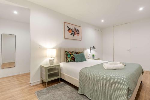 Stylish Oceanfront 3-Suite Retreat by HostWise
