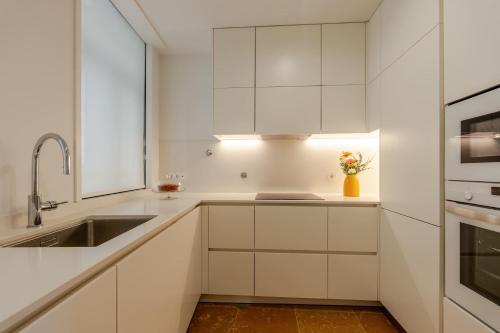 Stylish Oceanfront 3-Suite Retreat by HostWise