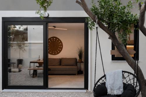 Athelio Boutique Entire Home, Private Courtyard, Outdoor Bar