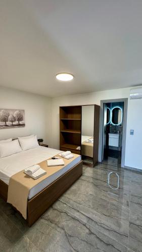 To Spiti Luxury Apartments