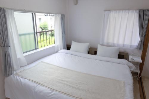 Crane Shibuya 2 stations from Shinjuku 10-minute taxi ride, 28 sqm! Sleeps up to 5, king-size bed, WiFi