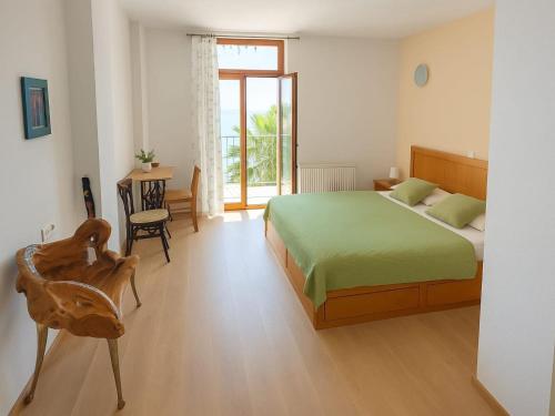 One Bedroom apartment with Balcony and Sea View A2