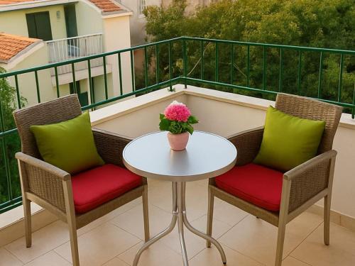 One Bedroom apartment with Balcony and Sea View A2