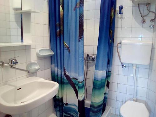 Apartments Branka Pag- One Bedroom Apartment Upper