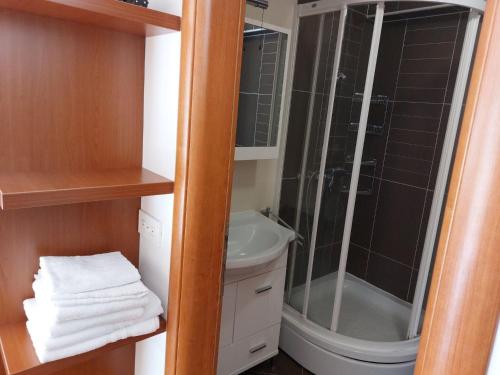 Villa Ni i Makarska - One Bedroom Apartment With Balcony Marina