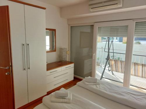 Villa Ni i Makarska - One Bedroom Apartment With Balcony Marina