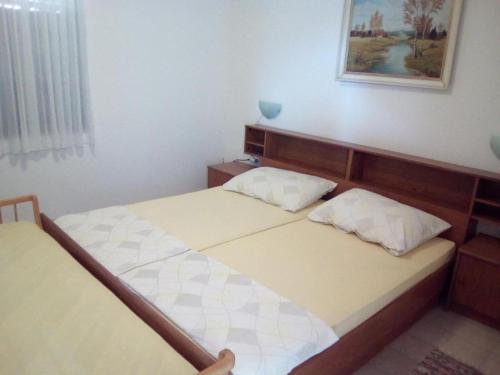Apartments Branka Pag - One Bedroom Apartment - MIddle