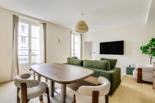 Pick A Flat's Apartment in Saint Germain - Rue Corneille