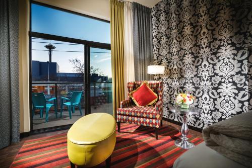 Staypineapple, The Maxwell Hotel, Seattle Center Seattle Image