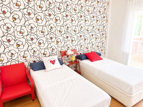 Chalet con piscina privada y aacc