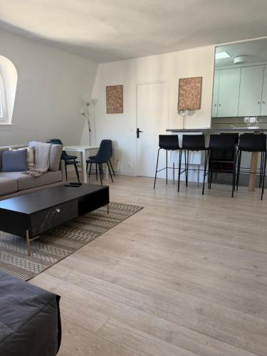 Elegant Apartment - Champs Élysées