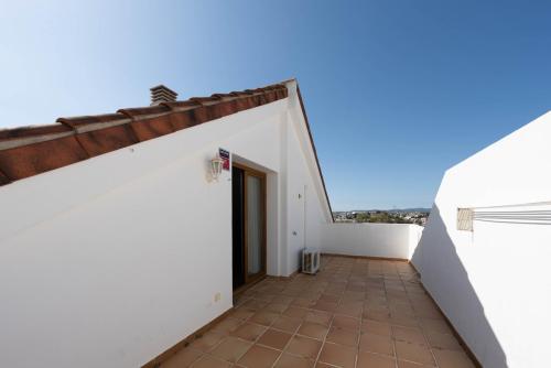 Spacious 4BR Townhouse | Private Rooftop Terrace