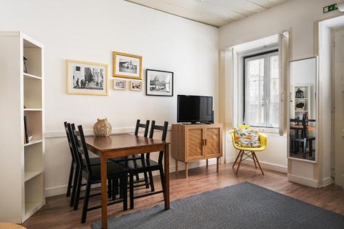 The Funicularist - Apartments in Historic Bica