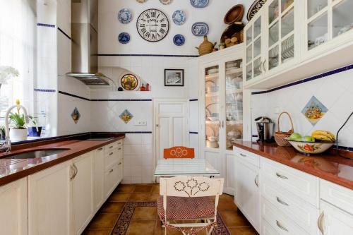 Suite in an impressive and luxurious 1929 Villa