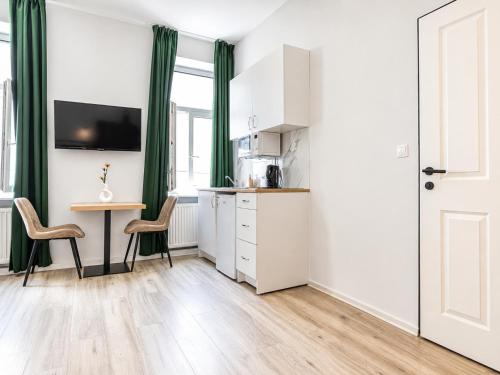 Private and Elegant Studio in Residential Vienna