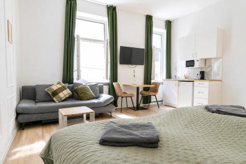 Private and Elegant Studio in Residential Vienna
