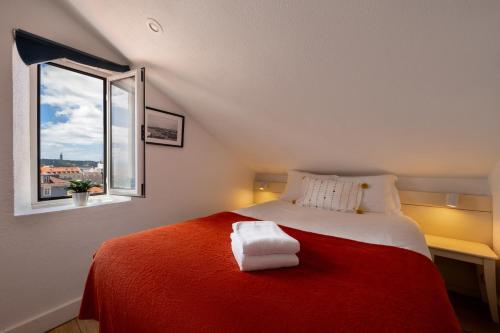 The Funicularist - Apartments in Historic Bica