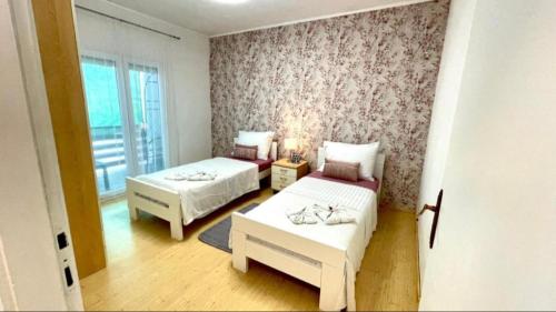 Apartment for 6 + free parking place