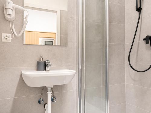 Cozy 1BR Apartment near U6 Schöpfwerk