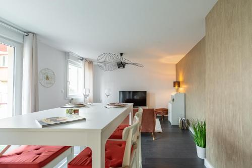 LE TERRACOTTA Appartement cosy avec terrasse, parking privé et confort été