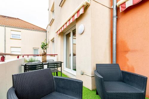 LE TERRACOTTA Appartement cosy avec terrasse, parking privé et confort été