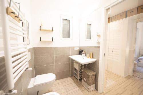 Charming Design Apartment in Vibrant Pigneto