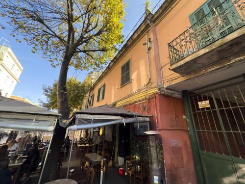 Charming Design Apartment in Vibrant Pigneto