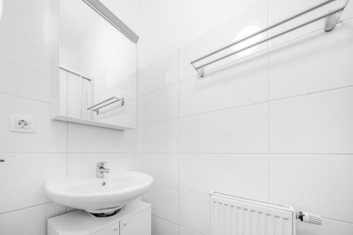 2 Bedroom Apartments, free Parking, Kitchen, Smart TV