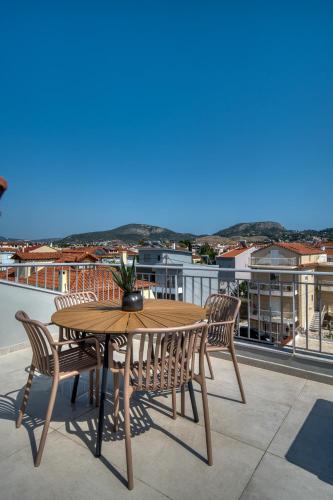 Rea's attic Nafplio