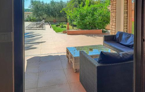 Gorgeous Home In Pula