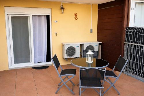 Attractive T2 bis through ideally located