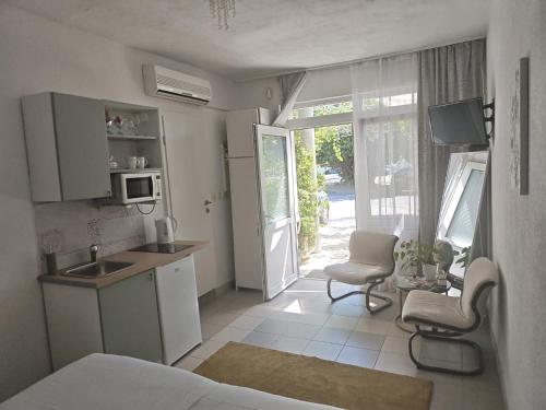 Studio apartment Kasalo