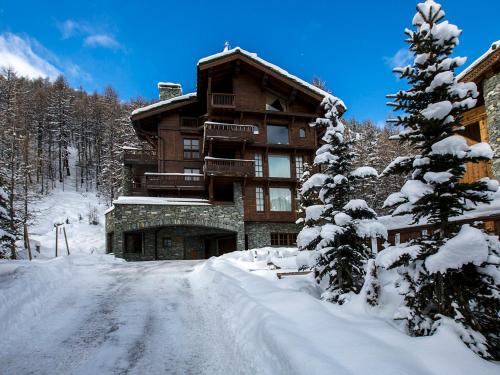 Appartement de luxe avec piscine, parking et WIFI à Val-d'Isère