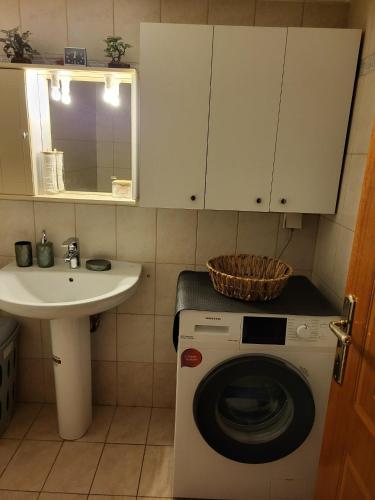 Aster Apartment