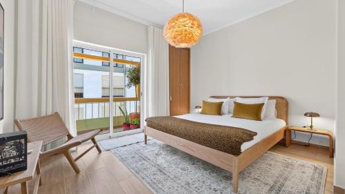 Modern 2BR with Balcony in Portimão by LovelyStay