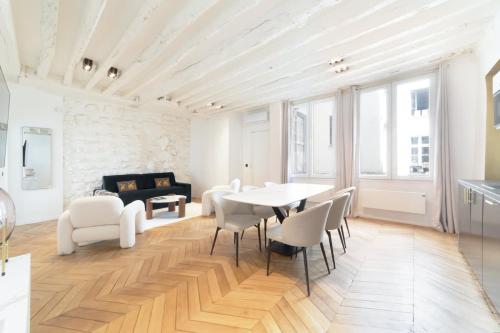 Pick a Flat's AC Apartment in Le Marais - Rue des Gravilliers