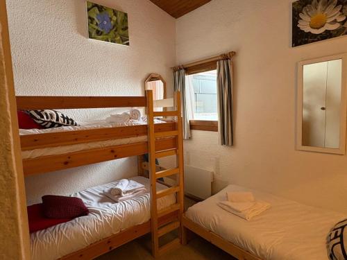 Ski-in Ski-out Apartment in Meribel Mottaret, Trois Vallees