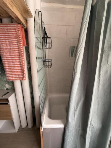 partie d appartement, independant avec cuisine à partager