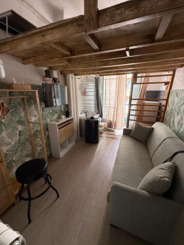 partie d appartement, independant avec cuisine à partager