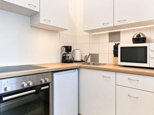 Pleasant 2BR Apartment Near U6 Station am Schöpfwerk