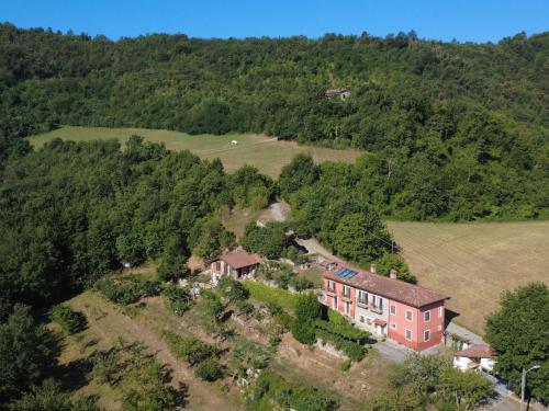 an aerial view of a house on a hill at Cà del Prino in Millesimo
