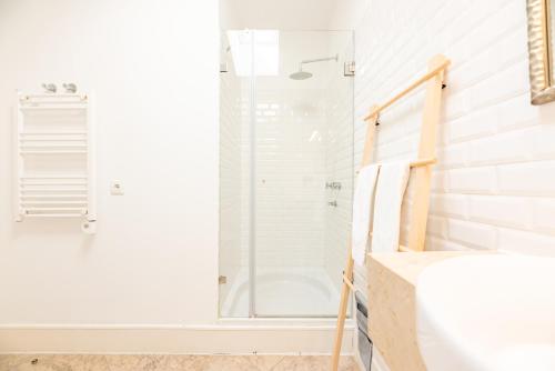 Sao bento stylish cozy apt with ac balcony