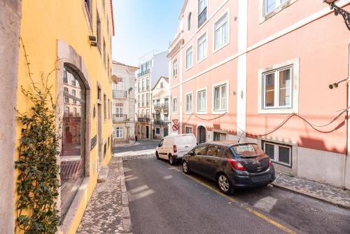 Sao bento stylish cozy apt with ac balcony