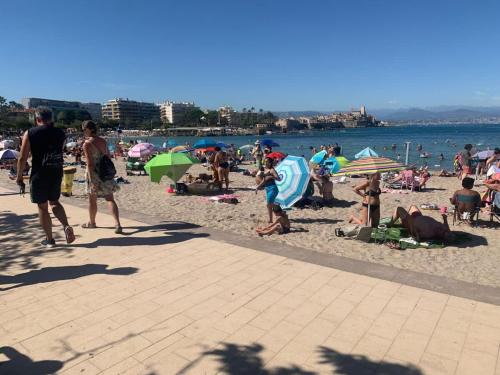 Les Reflets d Azur et les pieds dans l'eau photo 29